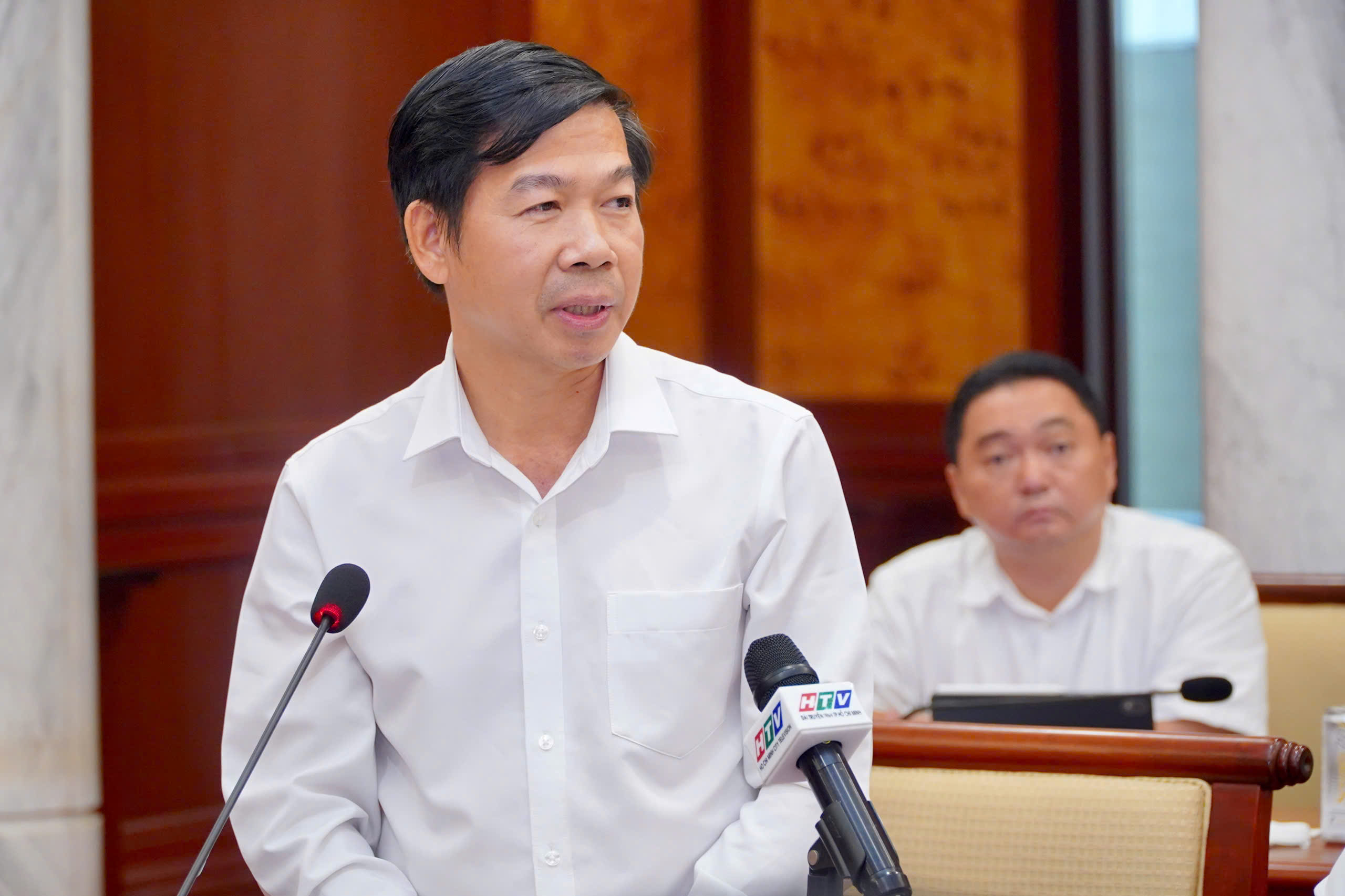 Bí thư Thành ủy TPHCM xúc động trước những việc rất nhỏ vì dân - Ảnh 9.