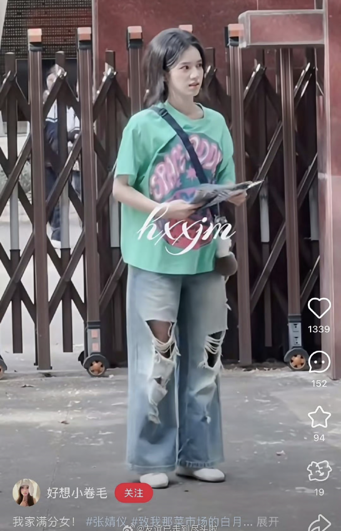 Đây chính là mỹ nhân mặc xấu nhất hiện tại, khán giả kêu gọi bỏ phim vì loạt váy áo thảm họa- Ảnh 2. Đây chính là mỹ nhân mặc xấu nhất hiện tại, khán giả kêu gọi bỏ phim vì loạt váy áo thảm họa- Ảnh 2.