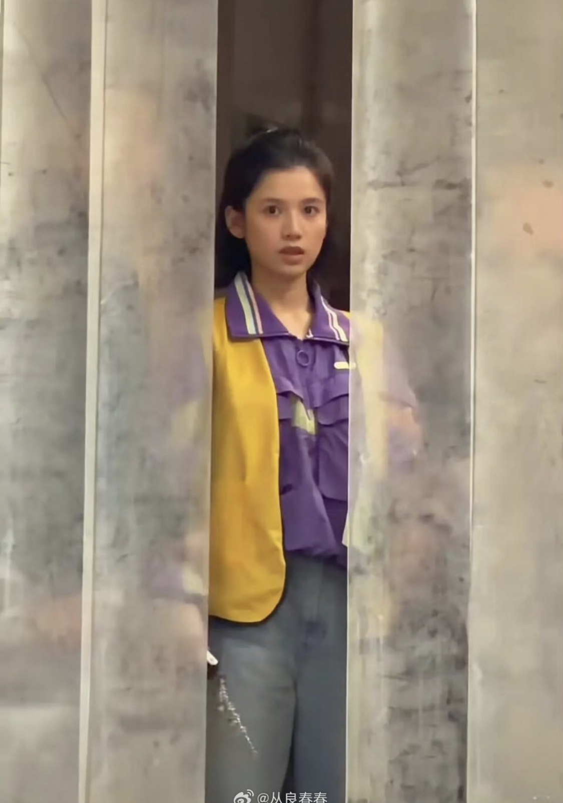 Đây chính là mỹ nhân mặc xấu nhất hiện tại, khán giả kêu gọi bỏ phim vì loạt váy áo thảm họa- Ảnh 3. Đây chính là mỹ nhân mặc xấu nhất hiện tại, khán giả kêu gọi bỏ phim vì loạt váy áo thảm họa- Ảnh 3.