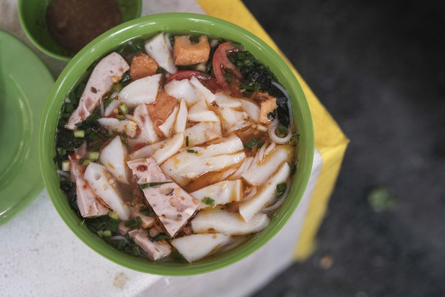 Thức quà tinh tế của người Hà Nội xưa những ngày se lạnh: Kết hợp nguyên liệu rẻ tiền, tưởng không hợp mà hợp không tưởng 5 Thức quà tinh tế của người Hà Nội xưa những ngày se lạnh: Kết hợp nguyên liệu rẻ tiền, tưởng không hợp mà hợp không tưởng - 5