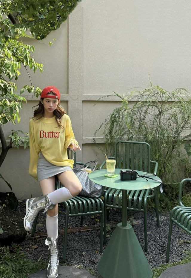 Chân váy ngắn tôn dáng giúp nàng thêm tự tin- Ảnh 11.