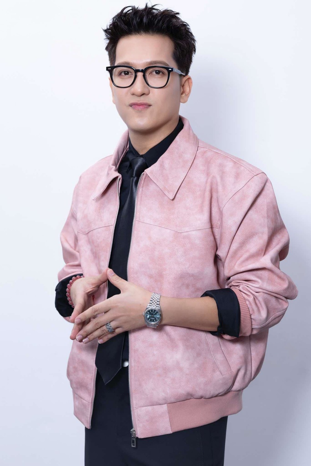 Trường Giang góp mặt vào đường đua phim Tết với “Nhà ba tôi một phòng” 3 1765792285 18 Truong Giang gop mat vao duong dua phim Tet voi