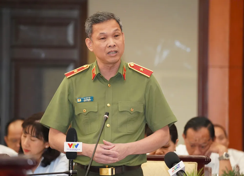 Thiếu tướng Tạ Văn Đẹp, Phó Giám đốc Công an TP.HCM chia sẻ, TP xác định phòng, chống ma túy là nhiệm vụ của cả hệ thống chính trị và toàn xã hội. Ảnh: THUẬN VĂN Lãnh đạo Công an TP.HCM: 'Không để TP.HCM trở thành điểm trung chuyển ma túy'-cong-an-tphcm-thanh-pho-khong-ma-tuy.jpg