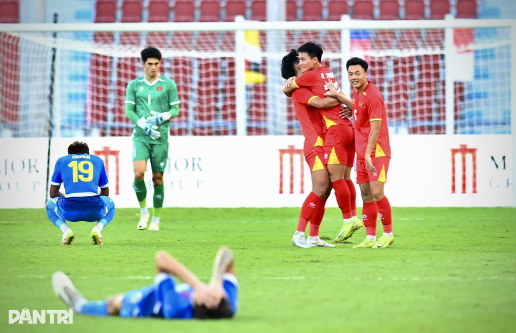 Đánh bại Philippines, U22 Việt Nam tiến vào chung kết SEA Games 33 - 2