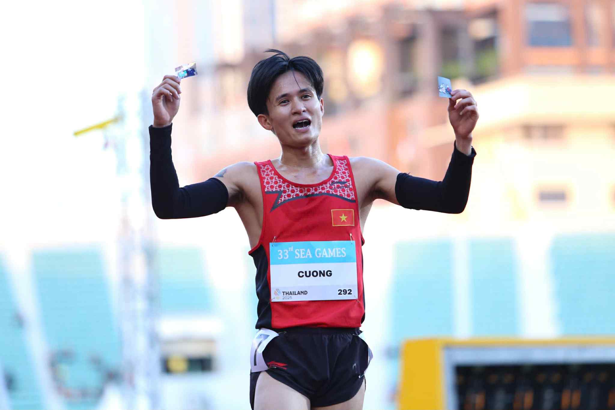 SEA Games 33 ngày 15-12: Điền kinh lập 'cú đúp' giúp Việt Nam có 39 HCV 2 điền kinh - Ảnh 2.