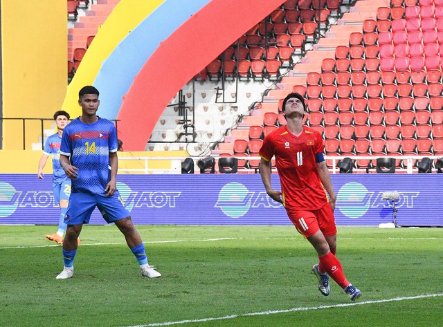 U22 Việt Nam thắng nghẹt thở Philippines, thẳng tiến chung kết SEA Games 33- Ảnh 6.