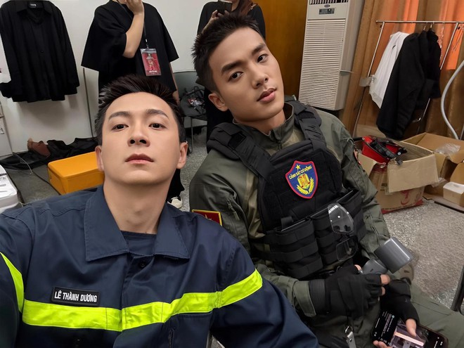 Nam thần thế hệ mới khiến HIEUTHUHAI và loạt mỹ nam không thể toả sáng- Ảnh 7. Nam thần thế hệ mới khiến HIEUTHUHAI và loạt mỹ nam không thể toả sáng- Ảnh 7.