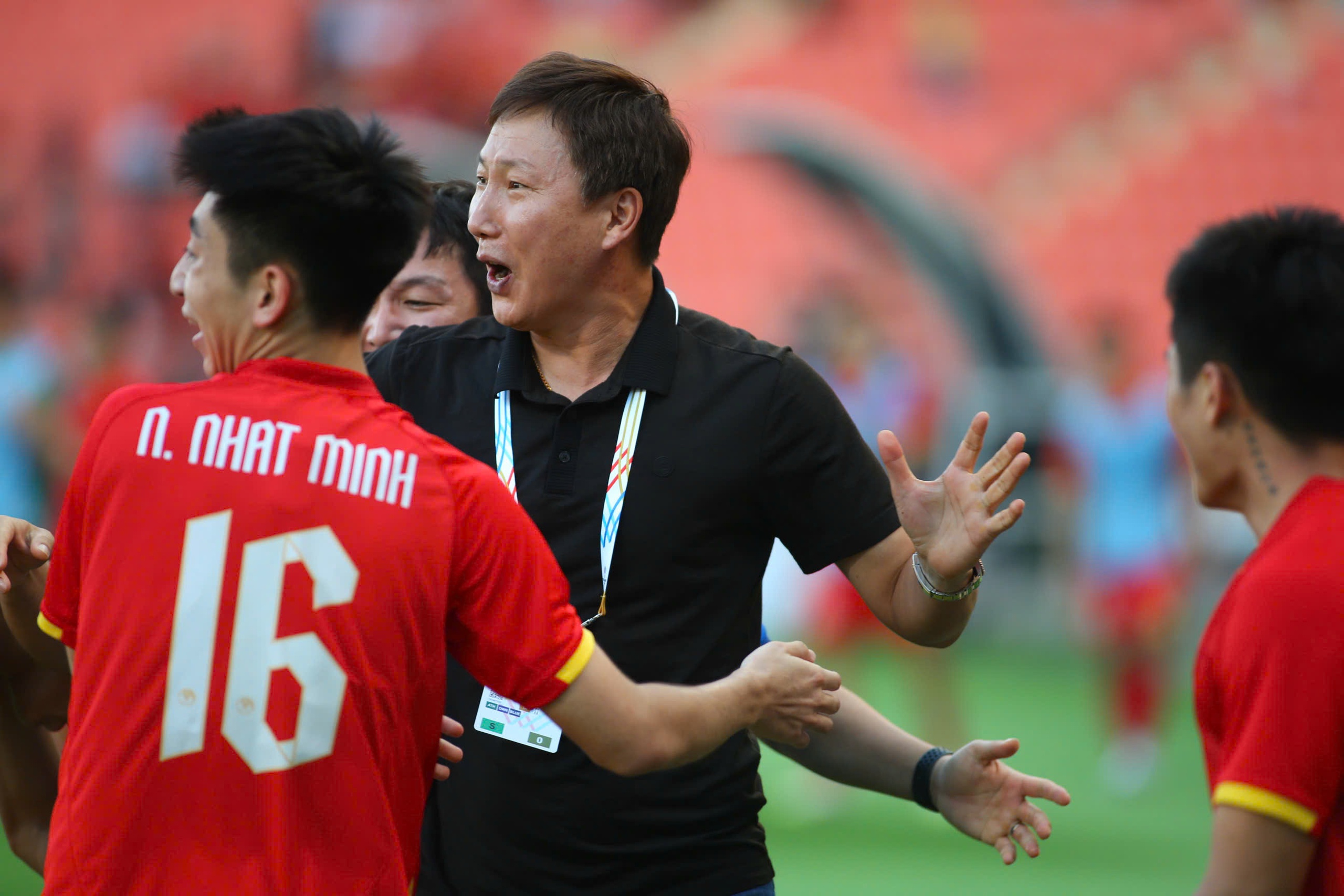 Nóng: HLV Kim Sang-sik chấm U.23 Việt Nam 100 điểm không có nhưng, khen Thái Lan là đất lành...- Ảnh 3.