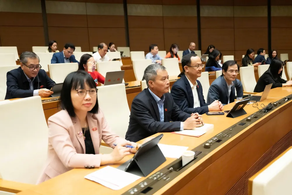 Sáng 11-12, Quốc hội biểu quyết thông qua một số Luật, Nghị quyết. Ảnh: QH 202512110926149838_z7314587403580_c573b982410912e863484d692b12b9c3.jpg