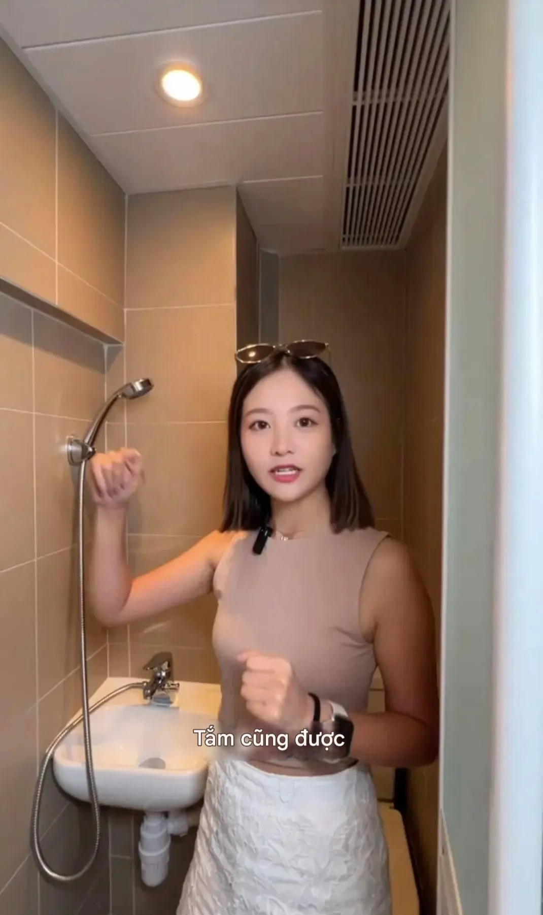 Phát nể căn hộ 3m² ở Hong Kong: Chật không nhích nổi người vẫn sống tốt, đặc biệt có toilet riêng- Ảnh 4. Phát nể căn hộ 3m² ở Hong Kong: Chật không nhích nổi người vẫn sống tốt, đặc biệt có toilet riêng- Ảnh 4.