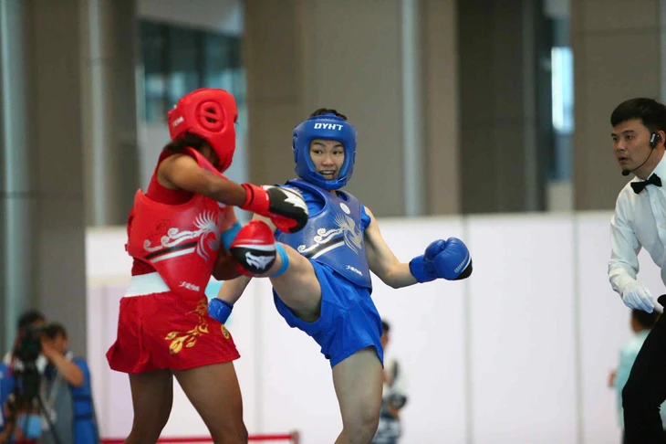 Điền kinh tỏa sáng với 'hat-trick vàng' giúp Việt Nam chạm mốc 40 HCV trong ngày 15-12 22 điền kinh - Ảnh 23.