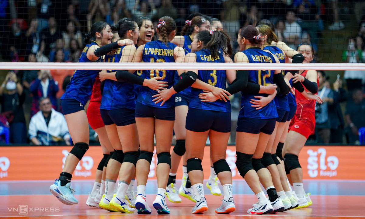 Cầu thủ Thái Lan mừng chiến thắng. Ảnh: Đức Đồng