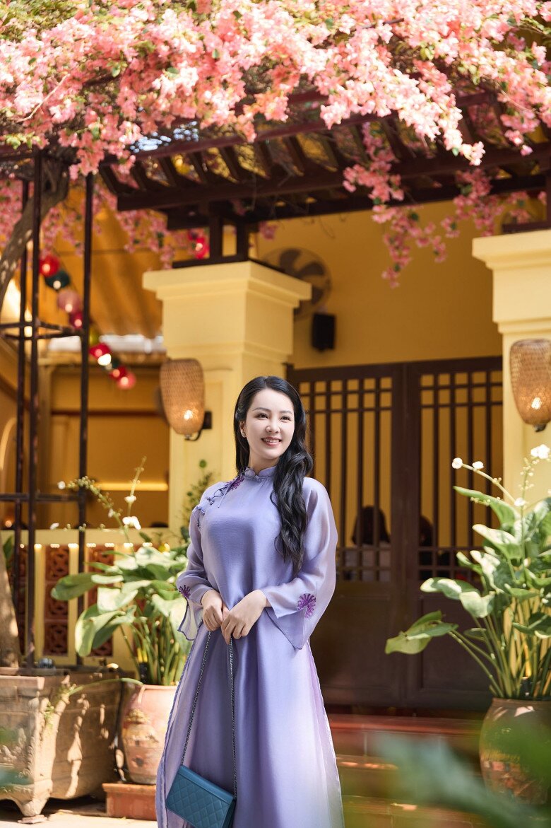 Sao Việt 24h: Bé Bo nhà Hòa Minzy 6 tuổi đăng status hút gần 200.000 like, trầm ngâm vì "3 năm chưa trả lời hết comment" 8 Sao Việt 24h: Bé Bo nhà Hòa Minzy 6 tuổi đăng status hút gần 200.000 like, trầm ngâm vì amp;#34;3 năm chưa trả lời hết commentamp;#34; - 7