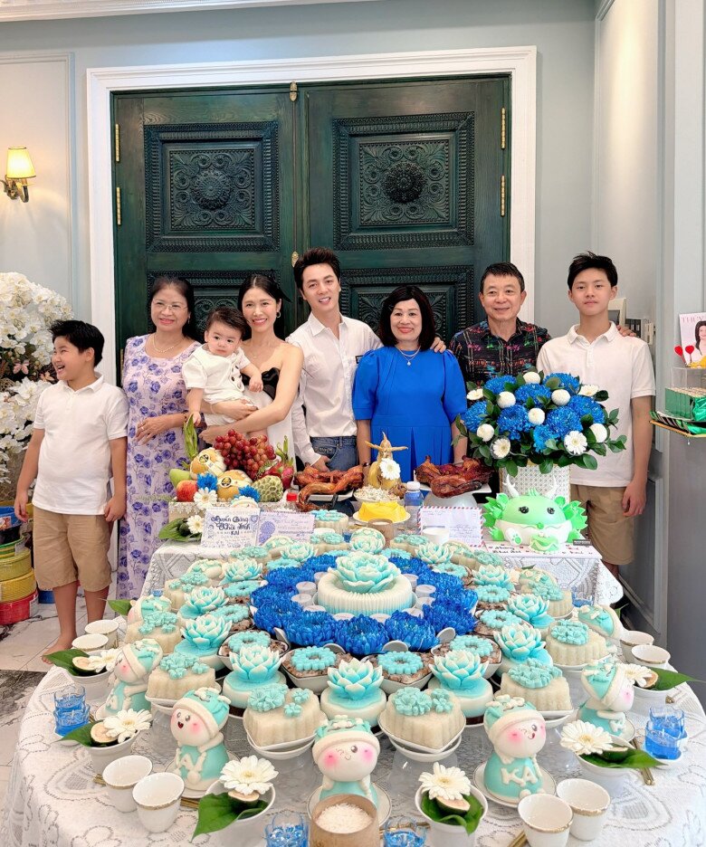 Sao Việt 24h: Bé Bo nhà Hòa Minzy 6 tuổi đăng status hút gần 200.000 like, trầm ngâm vì "3 năm chưa trả lời hết comment" 13 Sao Việt 24h: Bé Bo nhà Hòa Minzy 6 tuổi đăng status hút gần 200.000 like, trầm ngâm vì amp;#34;3 năm chưa trả lời hết commentamp;#34; - 12