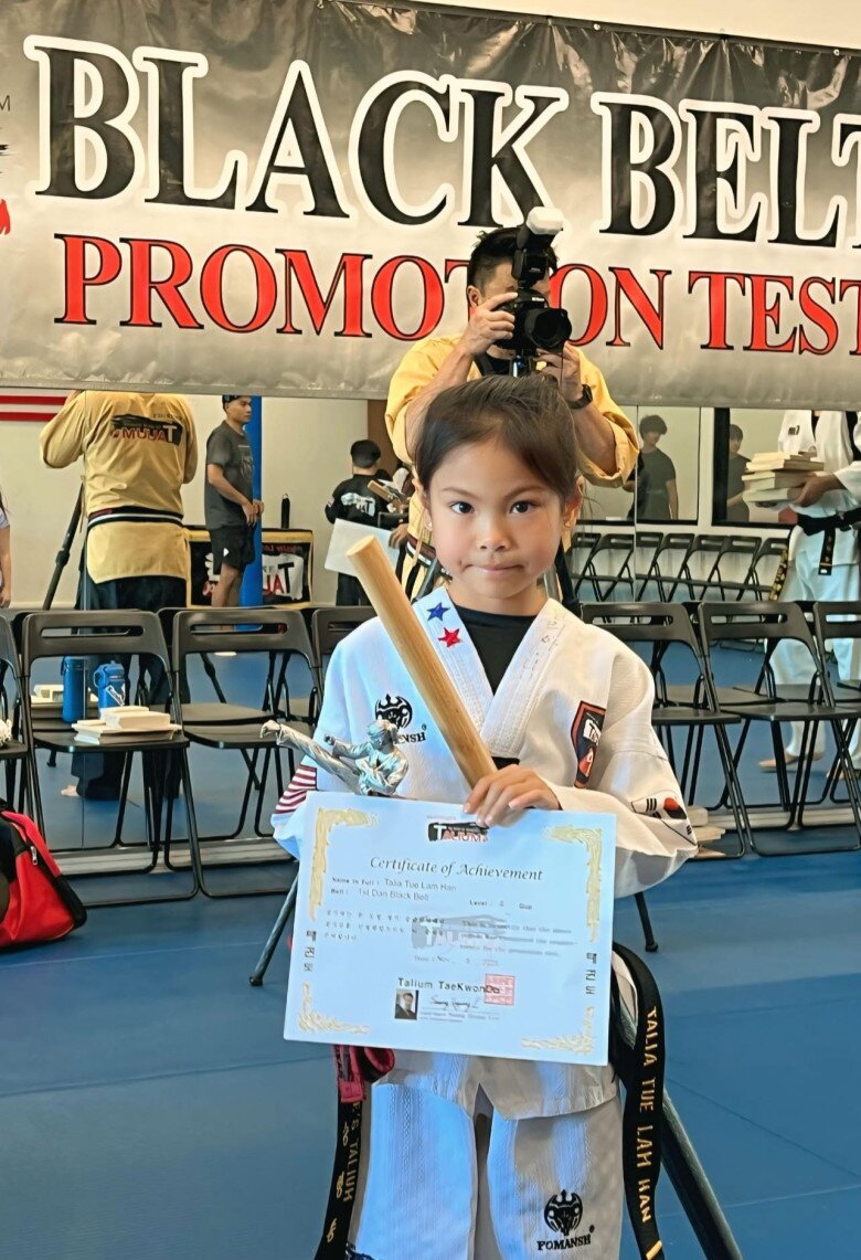 Con gái quốc tịch Mỹ của Thanh Thảo về nước thi thể thao cùng kình ngư Ánh Viên, mới 7 tuổi đã cực giỏi 5 Con gái quốc tịch Mỹ của Thanh Thảo và doanh nhân Tom Han.