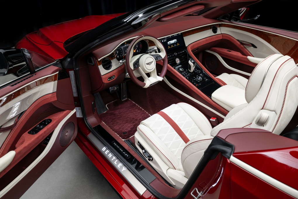 Chiếc Bentley siêu hiếm mất giá cả triệu USD dù mới chạy hơn 1.000km - 3