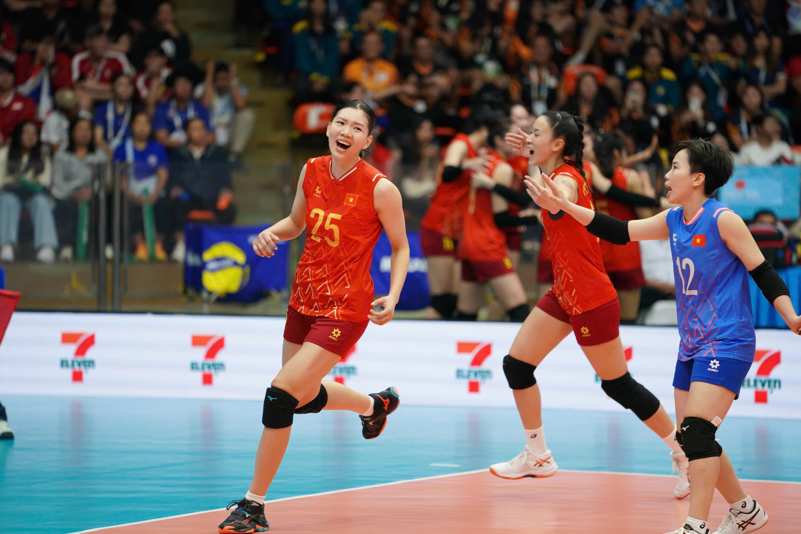 bóng chuyền nữ Việt Nam - Ảnh 3.