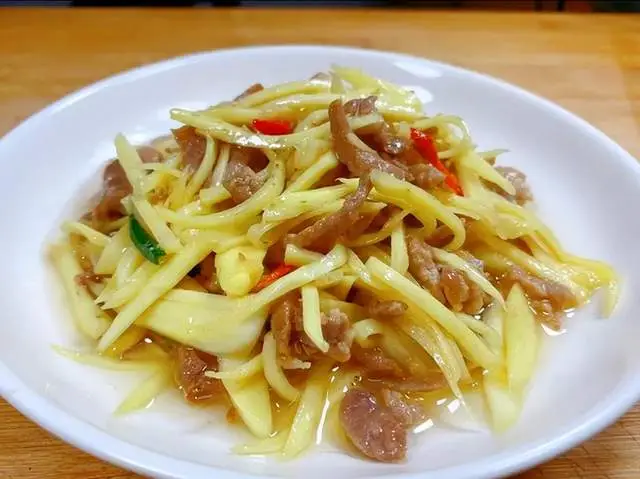 Loại củ mệnh danh là amp;#34;nhân sâm nướcamp;#34;, mọc từ bùn đất quê, nay là đặc sản ở thành phố, xào hay kho đều ngon - 4