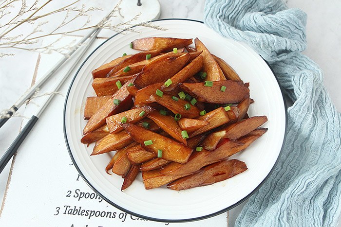 Loại củ mệnh danh là amp;#34;nhân sâm nướcamp;#34;, mọc từ bùn đất quê, nay là đặc sản ở thành phố, xào hay kho đều ngon - 8