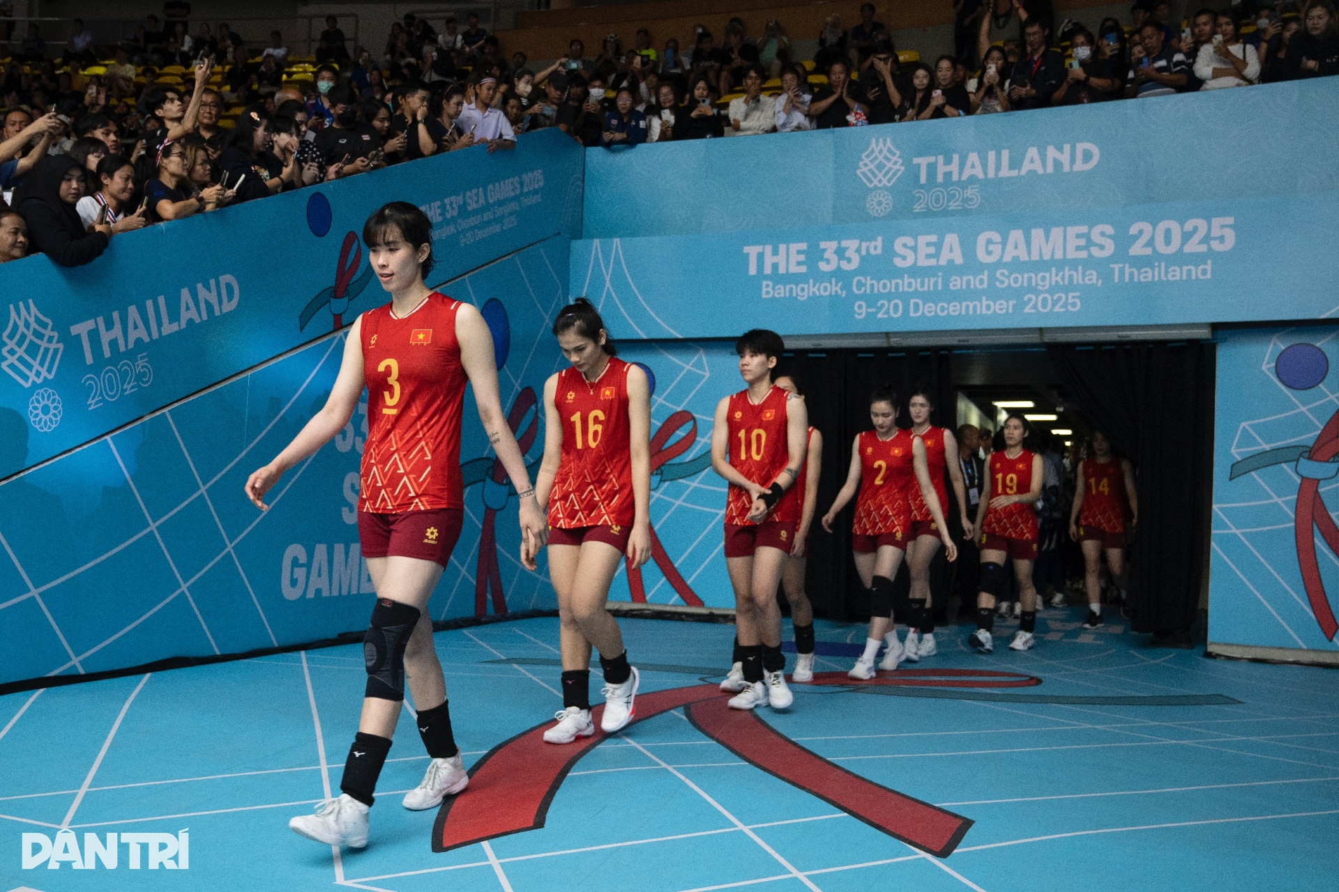 Mưa nước mắt sau trận chung kết lịch sử của bóng chuyền nữ Việt Nam - 20