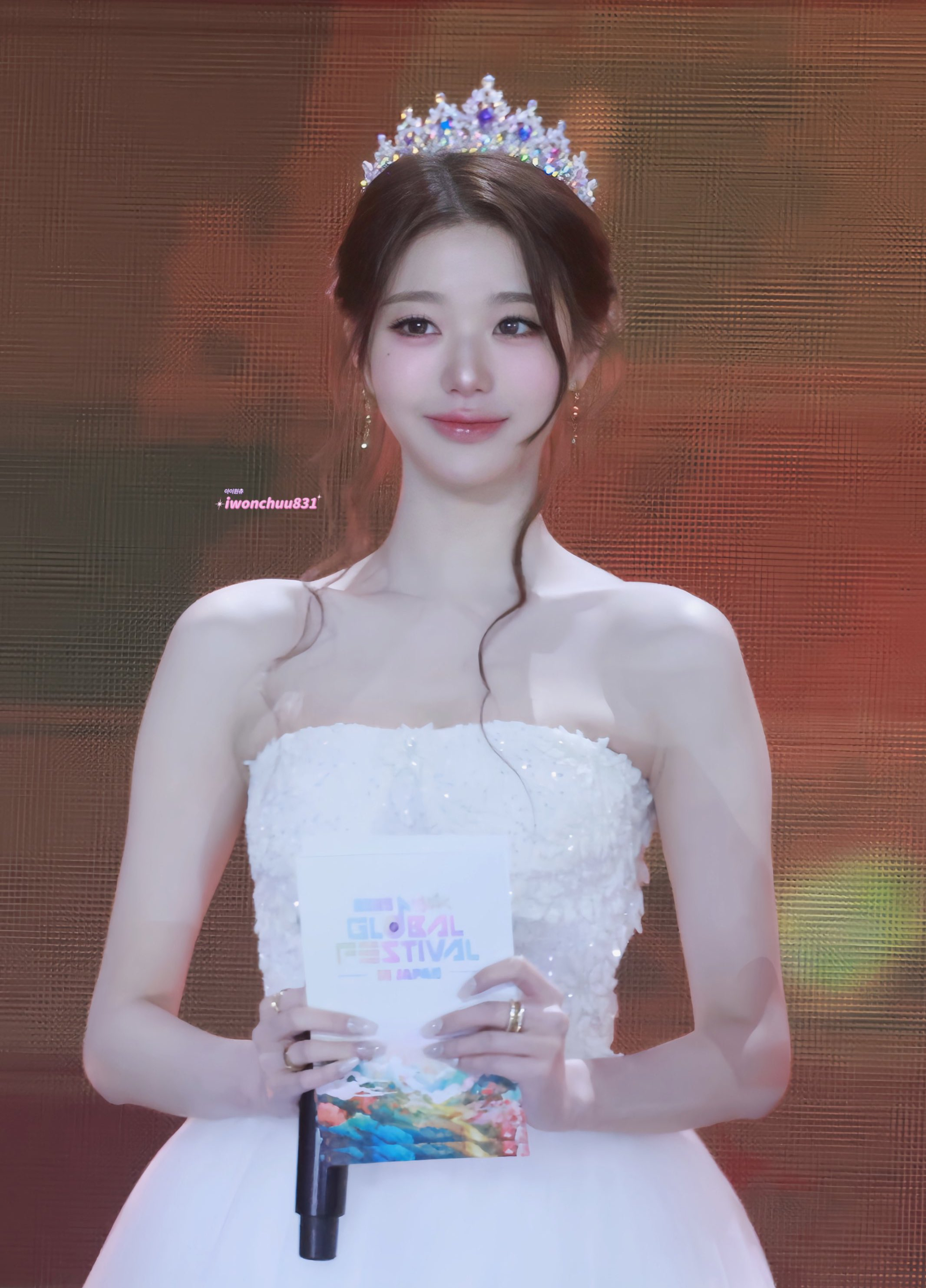 1765845042 354 My nhan nay khong tim duoc mot lo hong visual