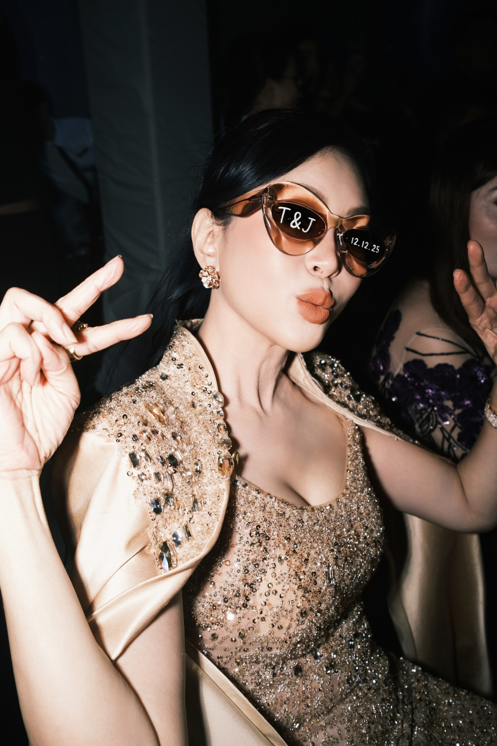 Điều phu nhân tỷ phú Johnathan Hạnh Nguyễn chỉ làm trong đám cưới ái nữ, 2 con dâu không có đặc quyền này!- Ảnh 3. Điều phu nhân tỷ phú Johnathan Hạnh Nguyễn chỉ làm trong đám cưới ái nữ, 2 con dâu không có đặc quyền này!- Ảnh 3.