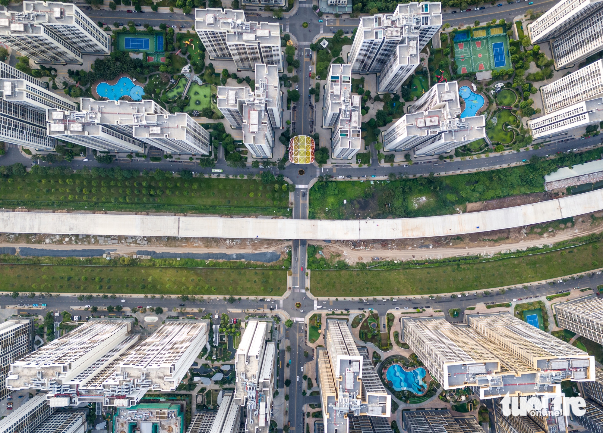 Toàn cảnh 14,7km cầu cạn vành đai 3 TP.HCM chưa thể thông xe như Ban Giao thông hứa 7 Toàn cảnh 14,7km cầu cạn vành đai 3 TP.HCM chưa thể thông xe như Ban Giao thông hứa - Ảnh 11.