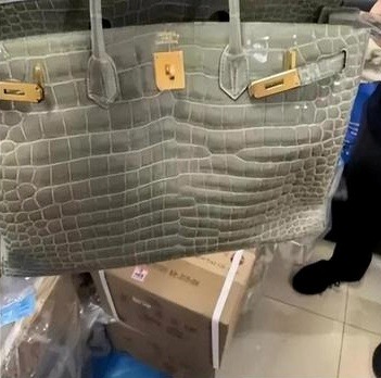 "Mỹ nhân phim giờ vàng" khóc lóc ngày đêm đòi ly hôn bằng được chồng đại gia vừa đi tù 3 1765851045 578 My nhan phim gio vang khoc loc ngay dem doi