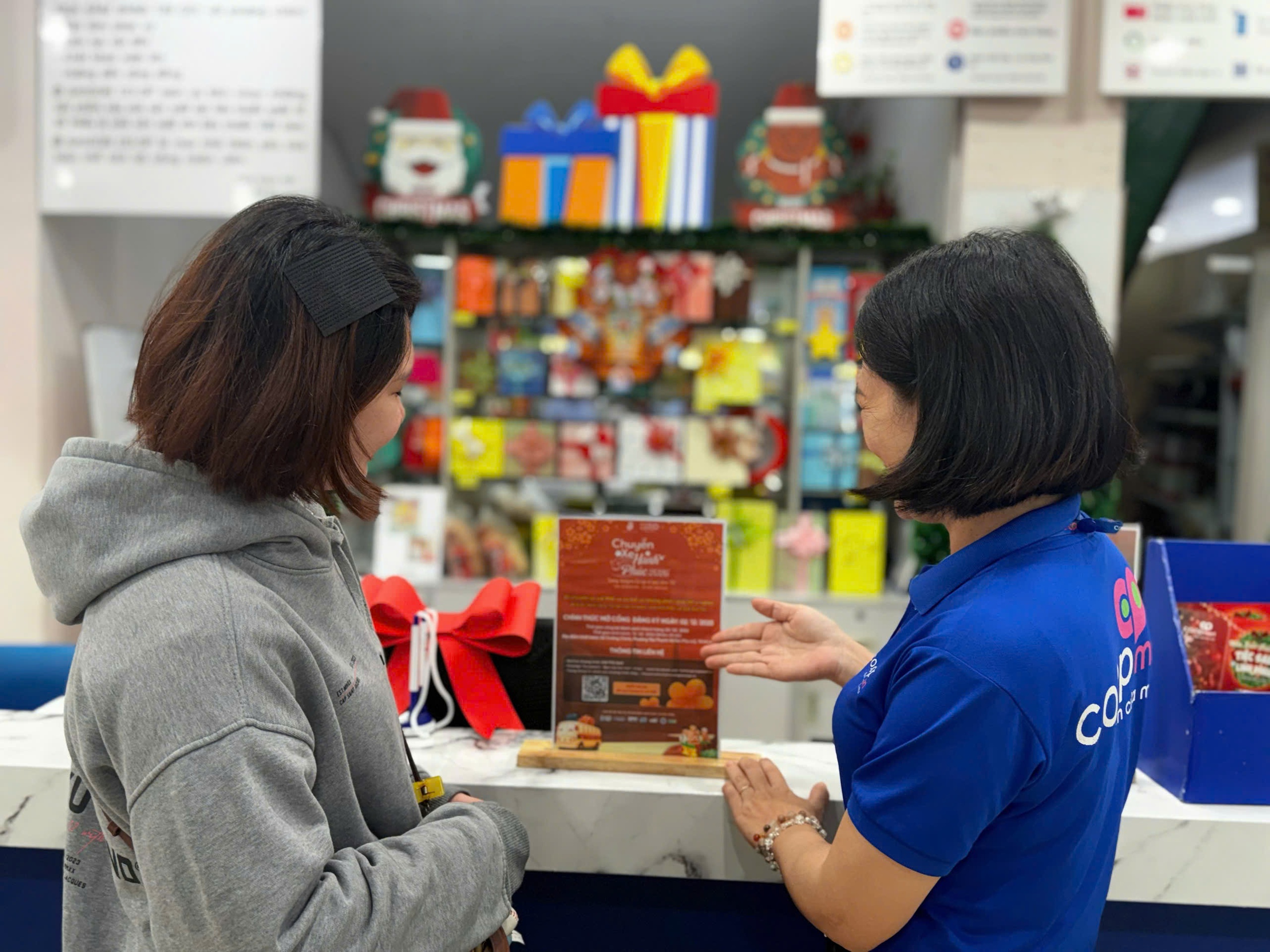 'Chuyến xe hạnh phúc' 0 đồng bước vào mùa thứ tư 2 chuyến xe hạnh phúc - Ảnh 2.