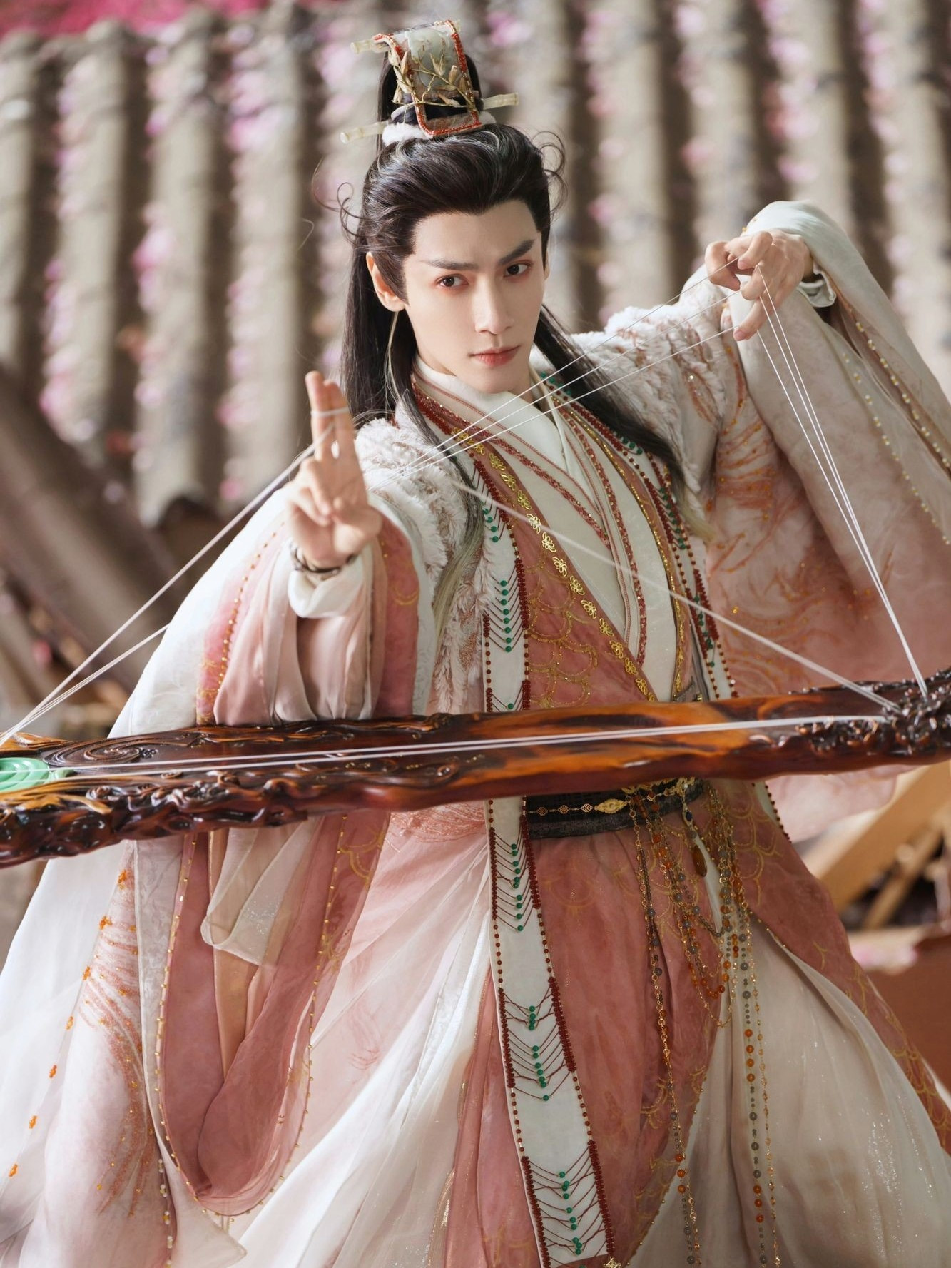 La Vân Hi và những diễn viên bết bát năm 2025: Từ ánh hào quang đến thất bại - Ảnh 4.