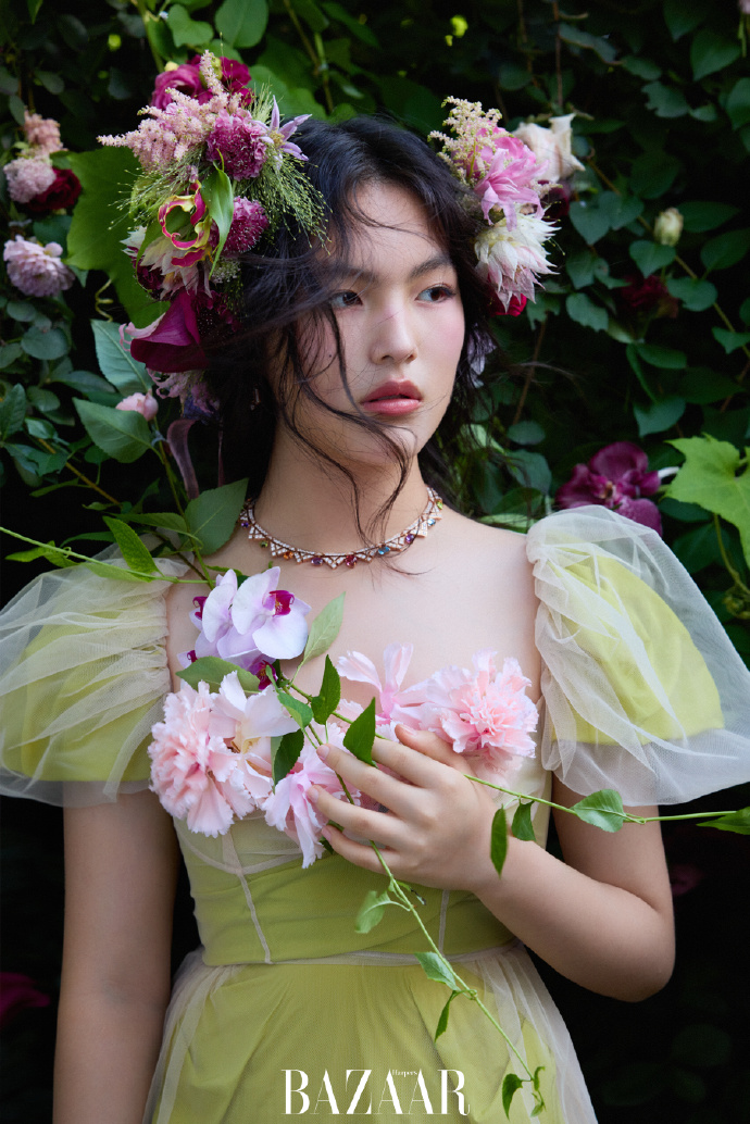 Sao nhí Bố ơi mình đi đâu thế 16 tuổi đã có Rolls-Royce riêng, vi vu bằng Maybach 56 tỷ- Ảnh 6.