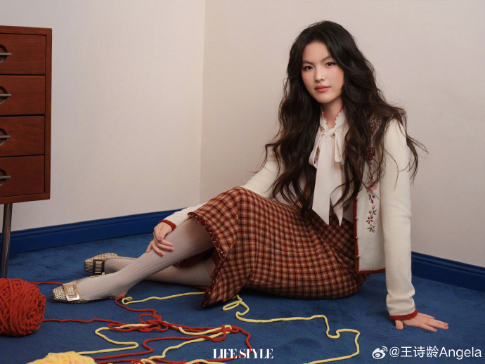 Sao nhí Bố ơi mình đi đâu thế 16 tuổi đã có Rolls-Royce riêng, vi vu bằng Maybach 56 tỷ- Ảnh 9.