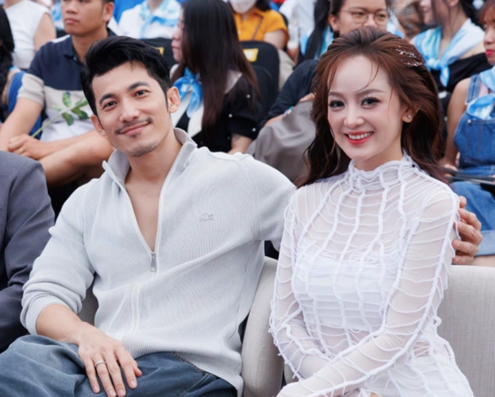 5 năm yêu nhau kín tiếng của nam chính 