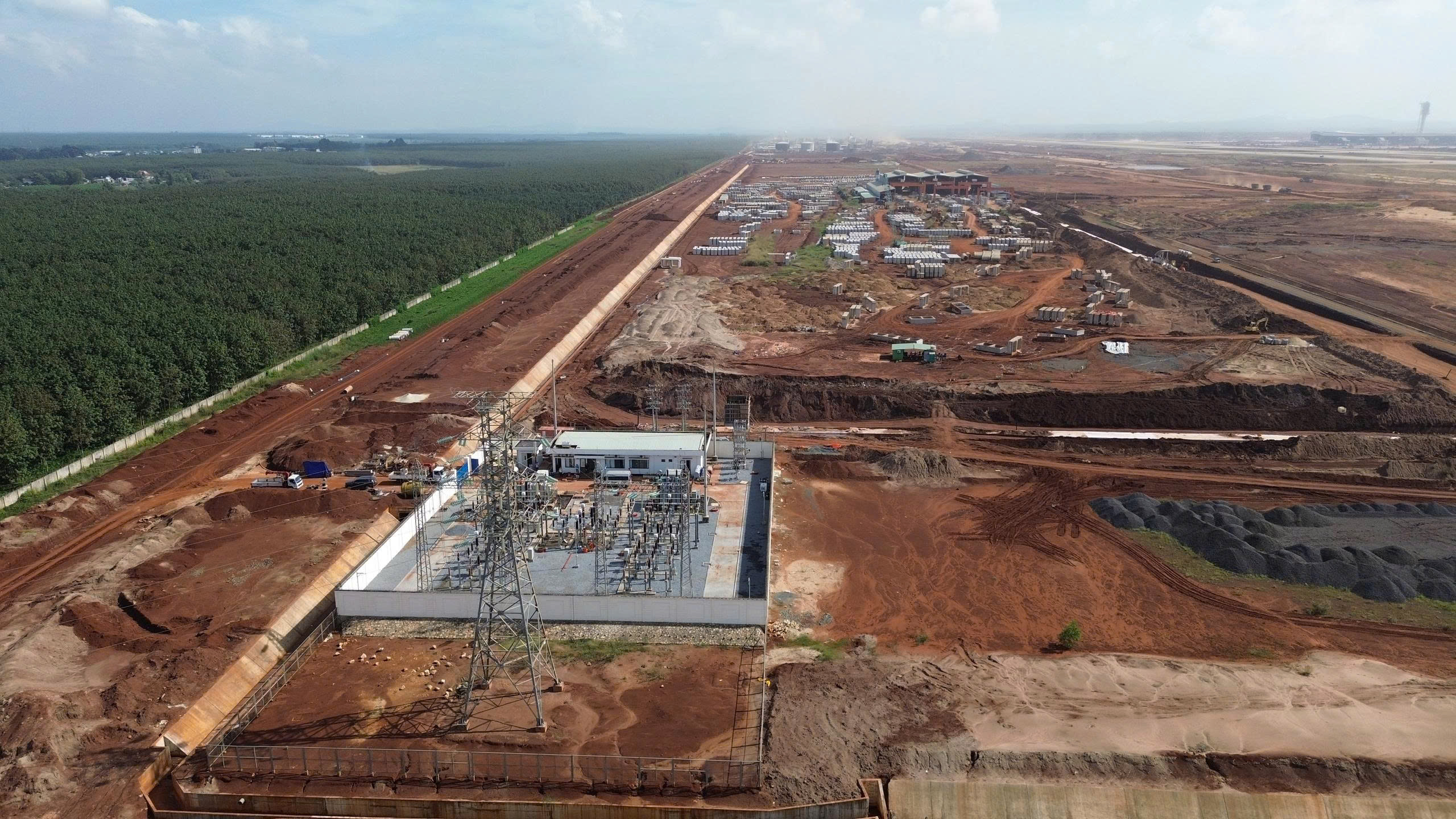 Đóng điện công trình điện 110kV phục vụ sân bay Long Thành 2 Đóng điện công trình điện 110kV phục vụ sân bay Long Thành - Ảnh 2.