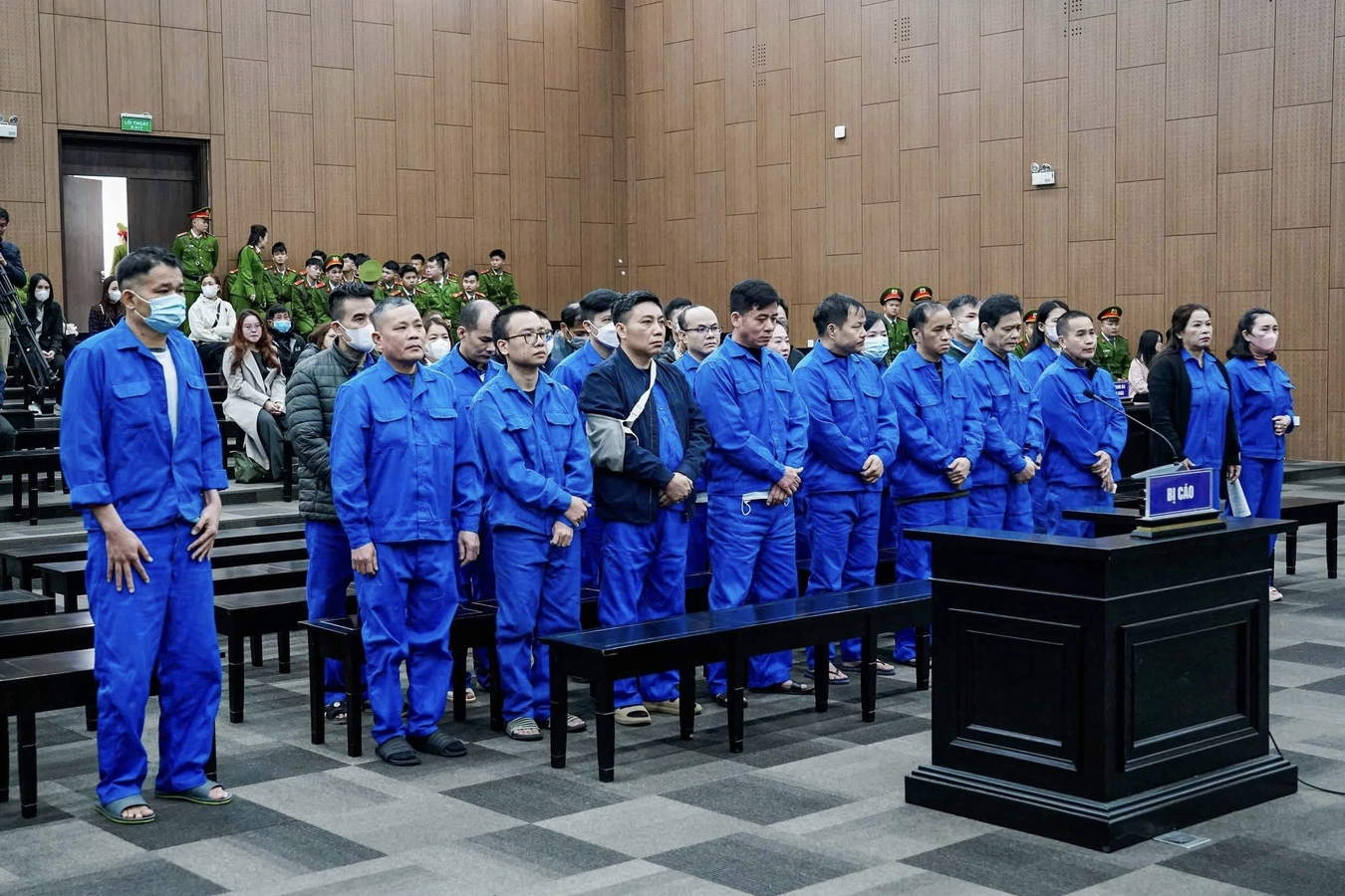 Cựu chánh án tìm cách 