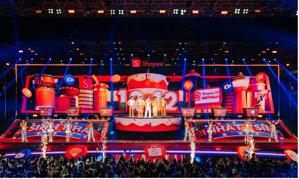 “Birthday Music Show - Shopee Sao Live Đỉnh Chóp” và livestream “Sao Thì Sao” đạt hơn 13 triệu lượt xem khắp các nền tảng. shopee_3.jpg