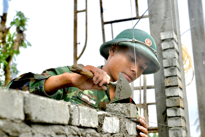 'Chiến dịch không tiếng súng': 62 ngày đêm thần tốc xây gần 2.000 ngôi nhà cho dân vùng lũ 2 1765877291 809 Chien dich khong tieng sung 62 ngay dem than toc