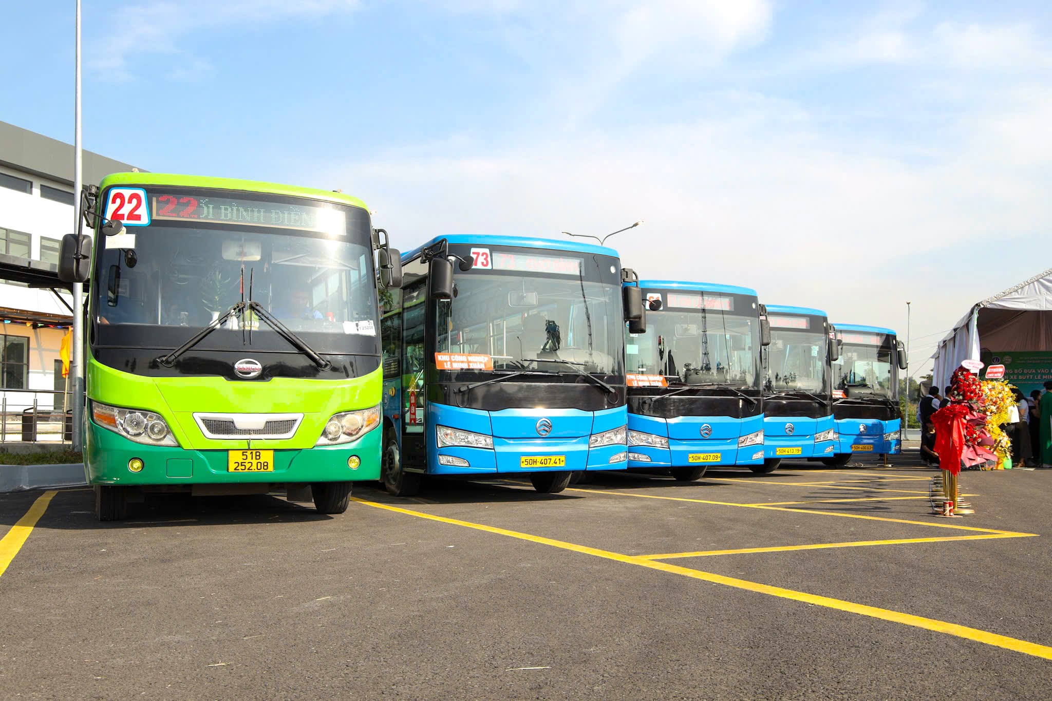 Vận hành bến xe buýt Lê Minh Xuân 3 Thông tin nổi bật tại TPHCM 16-12: Vận hành bến xe buýt Lê Minh Xuân - Ảnh 3.