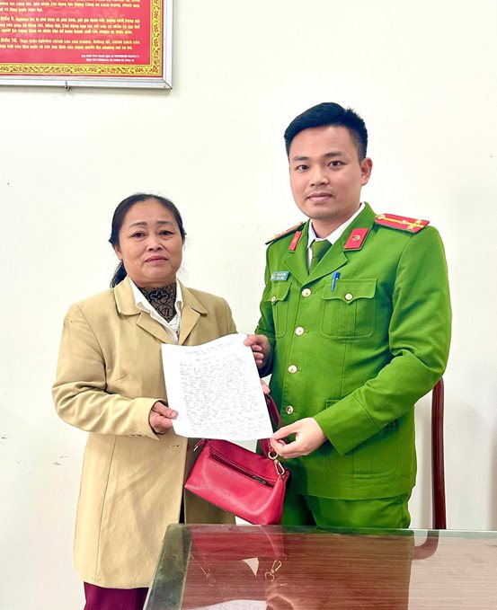 Chuyển khoản thành công 133 triệu đồng vào STK 0389608388, 2 ngày sau, người phụ nữ mới vội vàng lên công an xã trình báo- Ảnh 2.