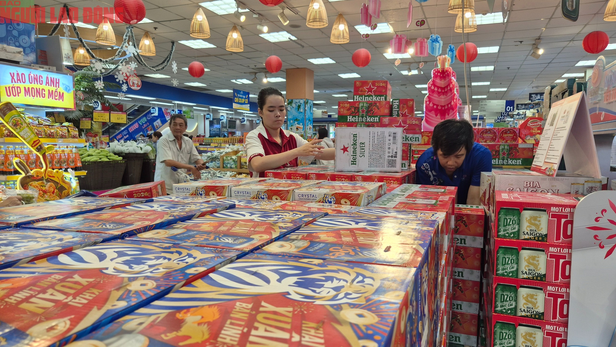 Hàng Tết có thiếu hụt do thiên tai tại TP HCM không? - Ảnh 4.