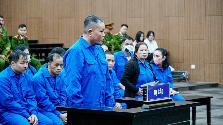 Nhận hối lộ 970 triệu trong 5 vụ 'chạy án', cựu phó chánh án bị đề nghị 7-8 năm tù 4 Phó chánh án - Ảnh 4.