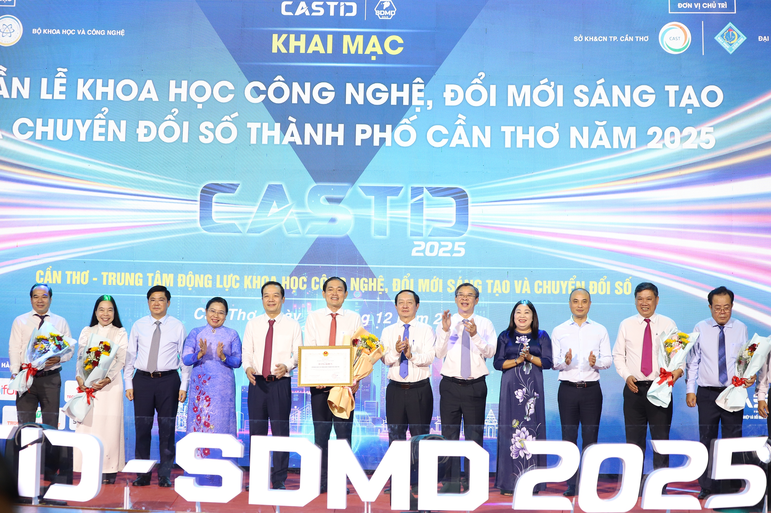 Khai mạc Tuần lễ khoa học công nghệ Cần Thơ năm 2025 5 Khai mạc Tuần lễ khoa học công nghệ Cần Thơ năm 2025 - Ảnh 6.