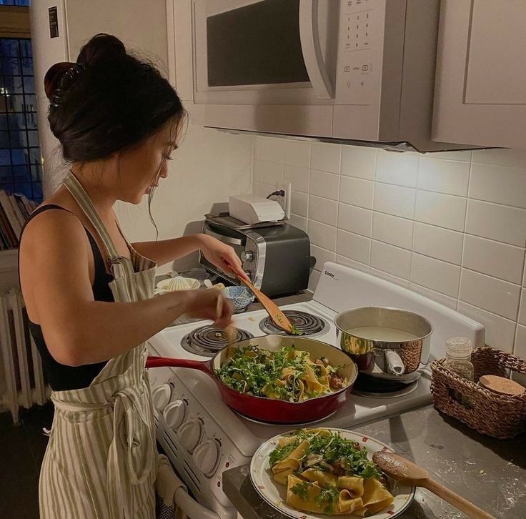 Bữa cơm 80k 4 món của vợ chồng ở TP.HCM gây tranh cãi- Ảnh 2.