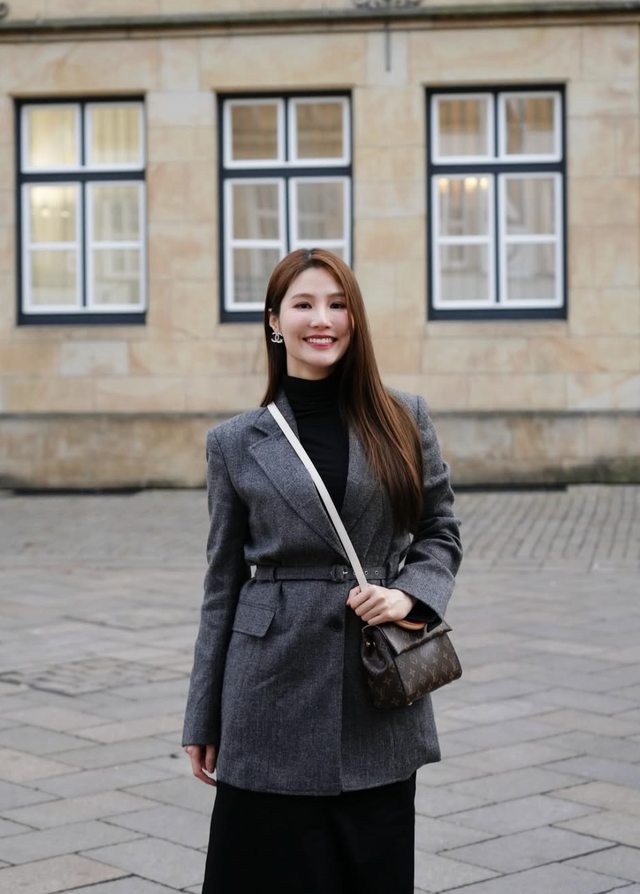 Diện blazer dáng rộng để khoe phong thái thanh lịch- Ảnh 3.