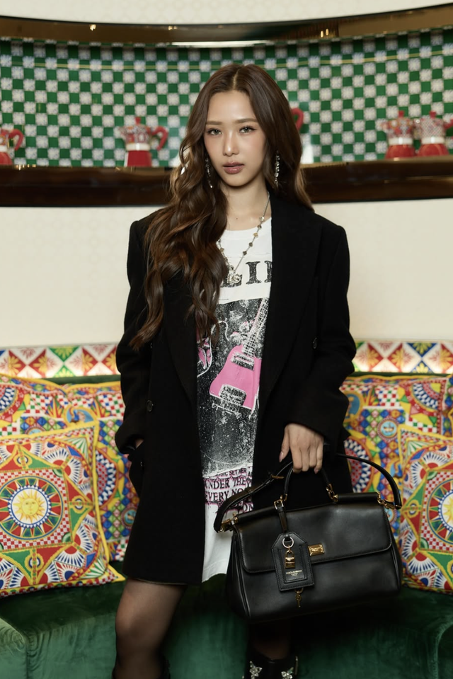 Diện blazer dáng rộng để khoe phong thái thanh lịch- Ảnh 4.