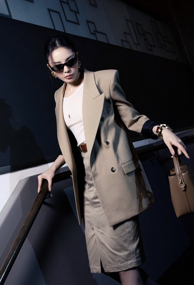 Diện blazer dáng rộng để khoe phong thái thanh lịch- Ảnh 9.