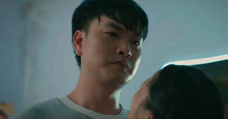 Người yêu cũ xấu tính nhất Cách Em 1 Milimet: Nhan sắc trong veo nhưng lên phim lúc nào mắt cũng "đỏ ngầu" 2 Người yêu cũ xấu tính nhất Cách Em 1 Milimet: Nhan sắc trong veo nhưng lên phim lúc nào mắt cũng amp;#34;đỏ ngầuamp;#34; - 2