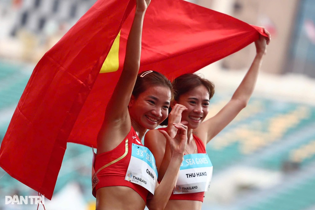 Lập kỷ lục HCV, Nguyễn Thị Oanh rơi nước mắt khi Thu Hằng nói lời chia tay - 2