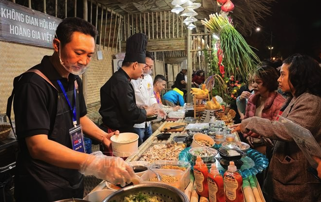 Tôn vinh tinh hoa ẩm thực Hà Nội 2 Tôn vinh tinh hoa ẩm thực Hà Nội - Ảnh 2.