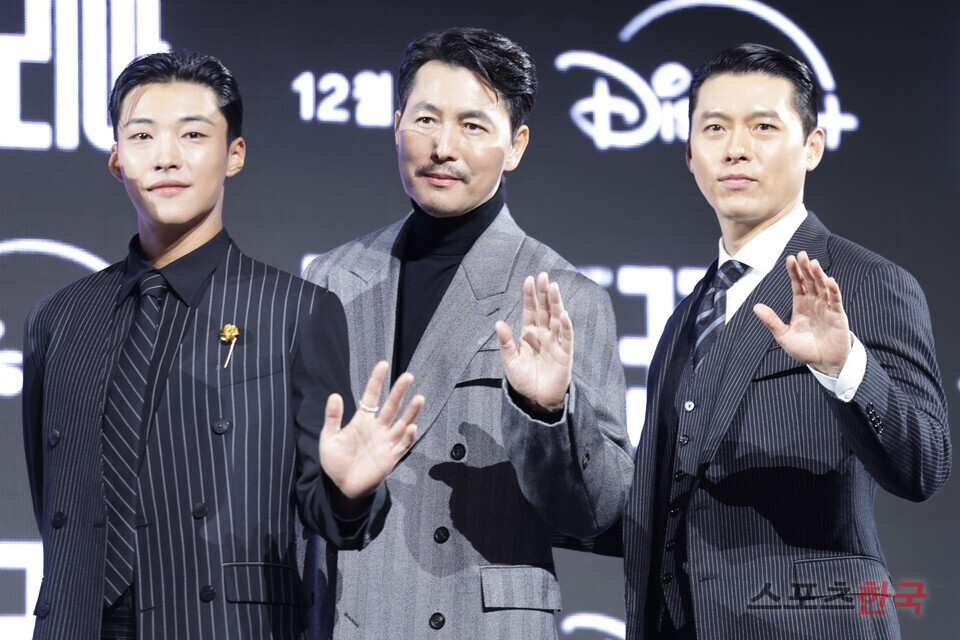 Quá lâu mới thấy 1 phim Hàn nhìn ai cũng phả ra mùi tiền: Dàn cast gom hết tinh hoa vũ trụ, khen 100 lần vẫn thiếu- Ảnh 2. Quá lâu mới thấy 1 phim Hàn nhìn ai cũng phả ra mùi tiền: Dàn cast gom hết tinh hoa vũ trụ, khen 100 lần vẫn thiếu- Ảnh 2.